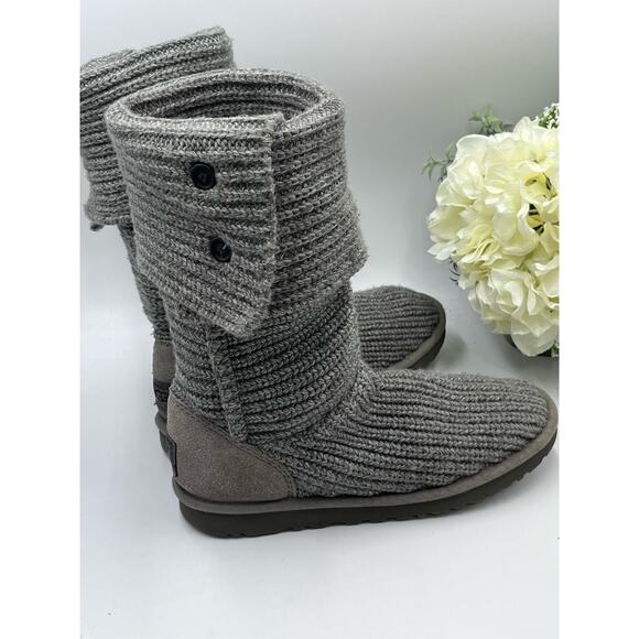 Ugg Women's Gray Classic Cardy Boot Shoes Cable Knit Boots Size 8 - Picture 3 of 14